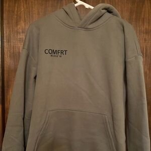 Military green hooded sweatshirt from the company Comfort